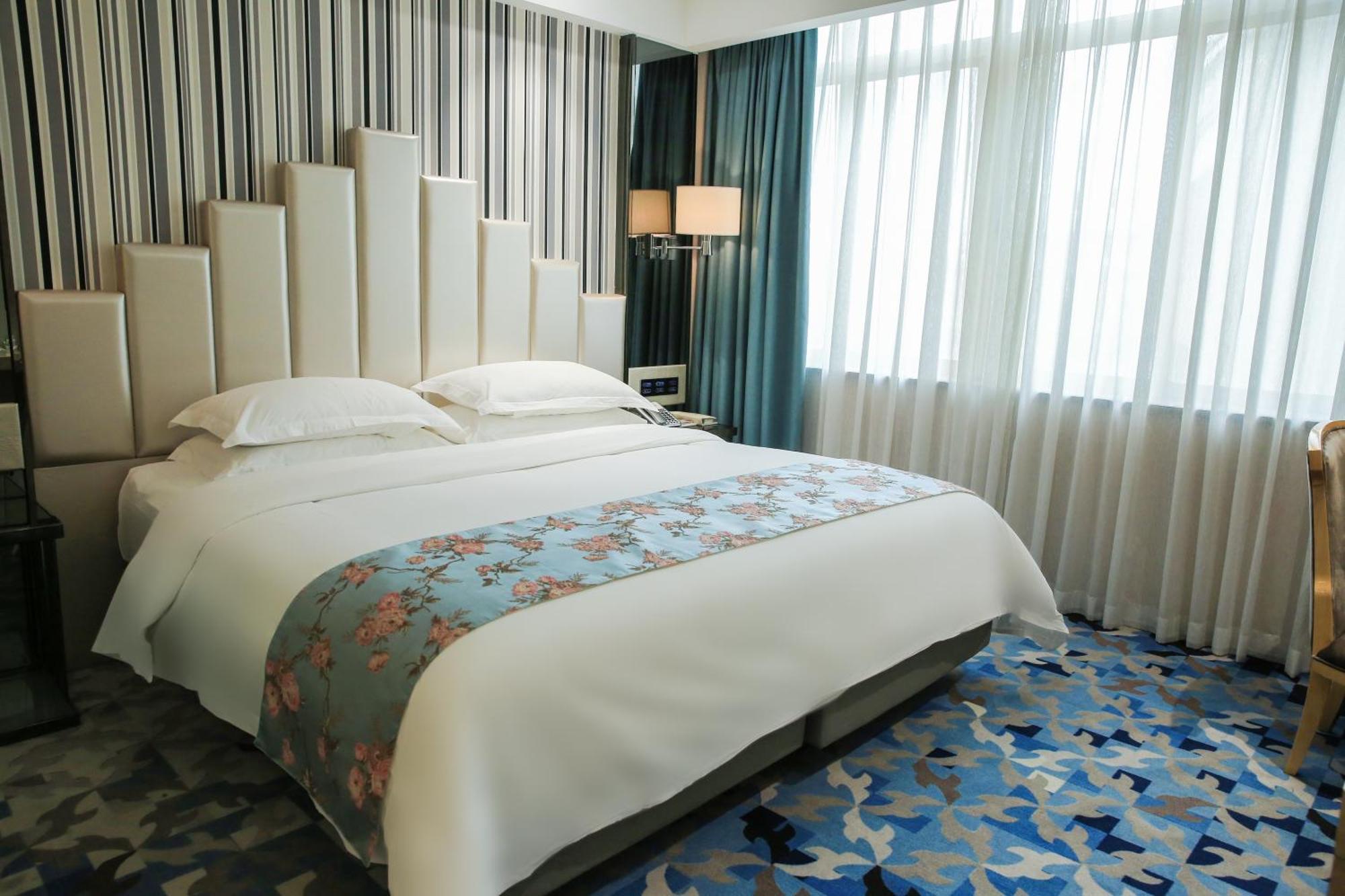 فندق Ramada Shenzhen Baoan المظهر الخارجي الصورة