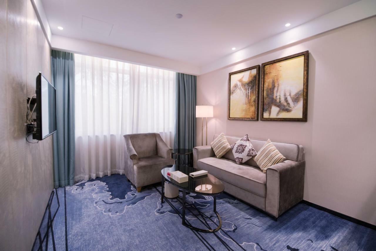 فندق Ramada Shenzhen Baoan المظهر الخارجي الصورة